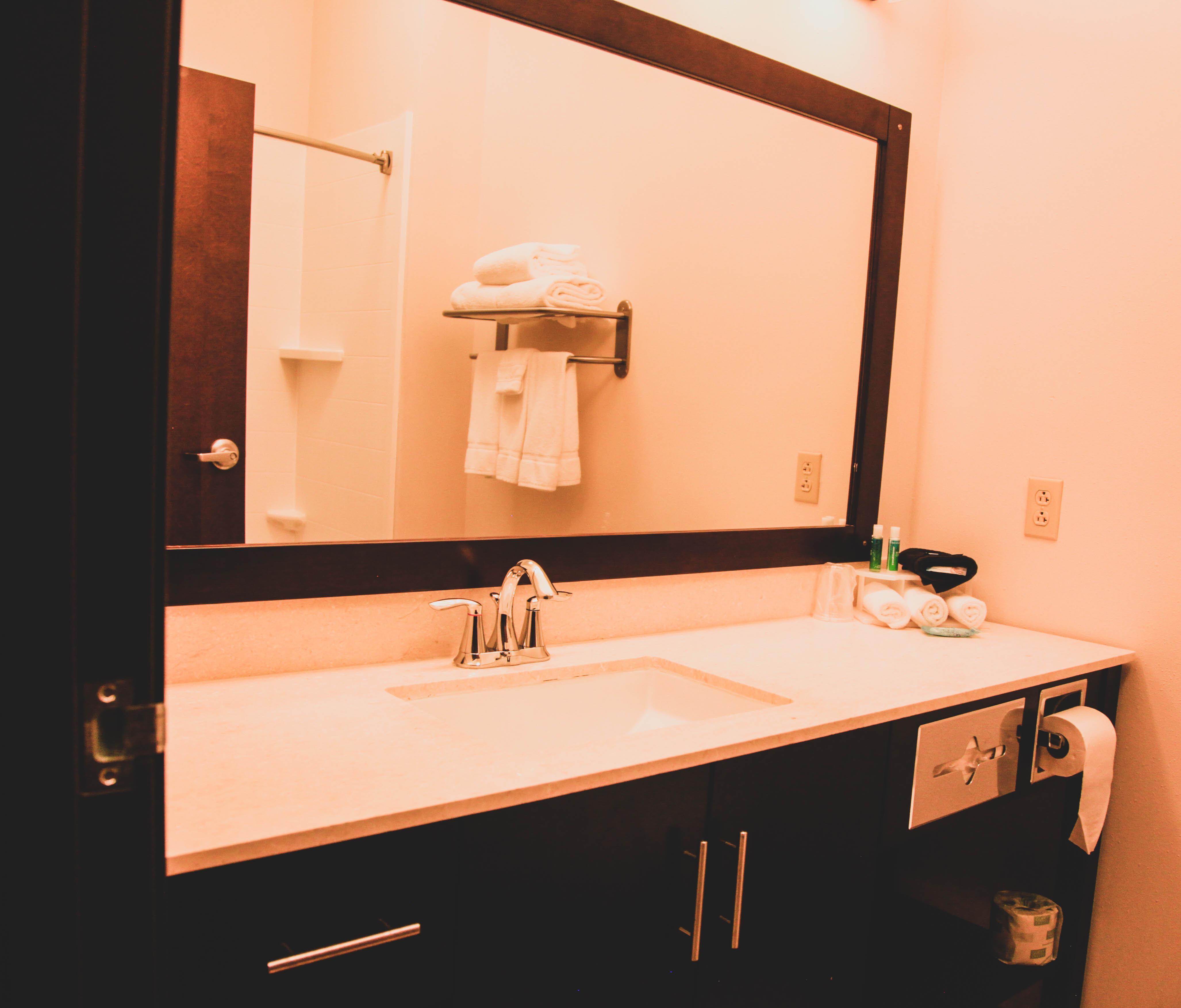 Holiday Inn Express & Suites Cumberland - La Vale By Ihg Eksteriør billede
