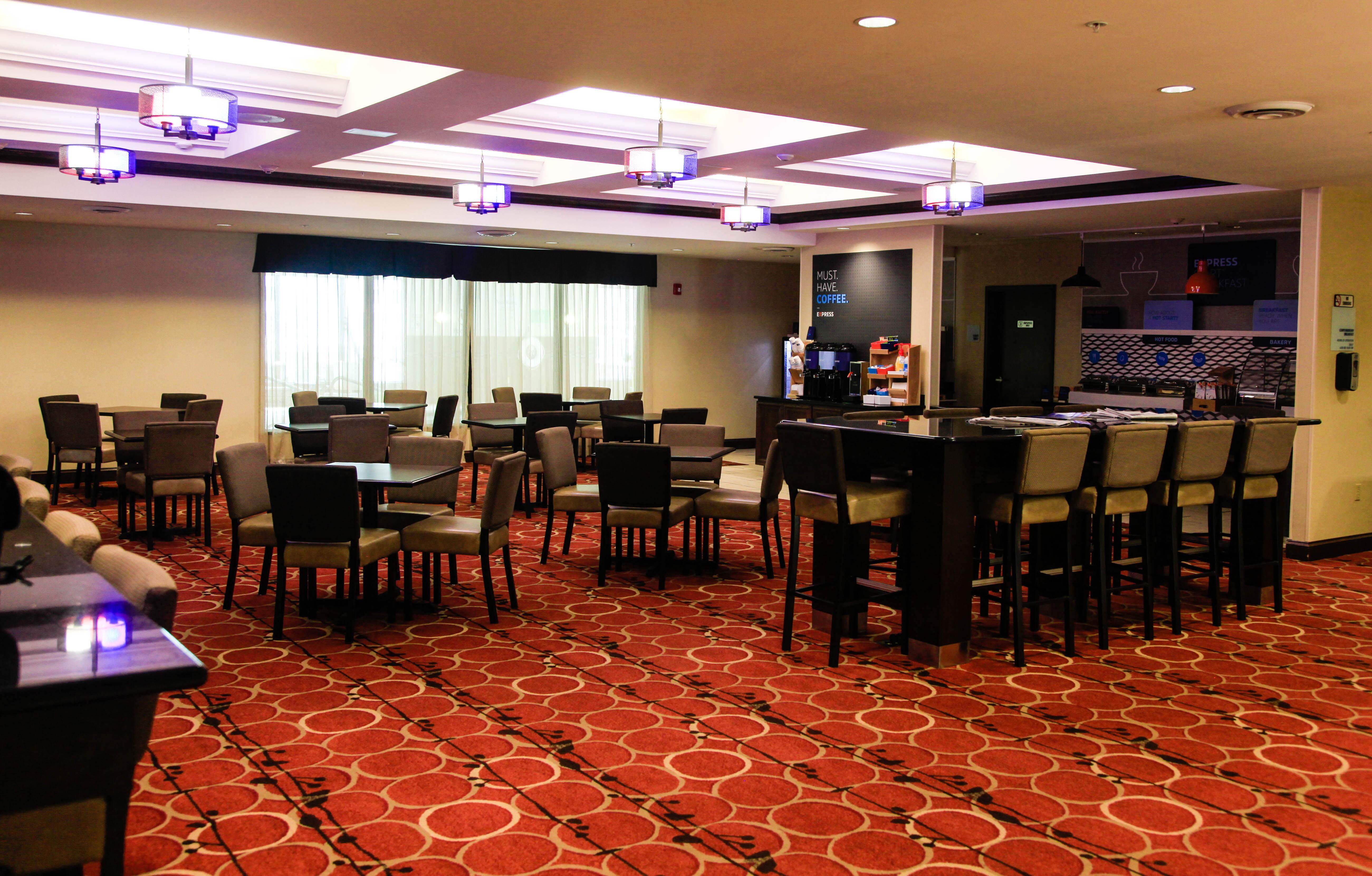 Holiday Inn Express & Suites Cumberland - La Vale By Ihg Eksteriør billede
