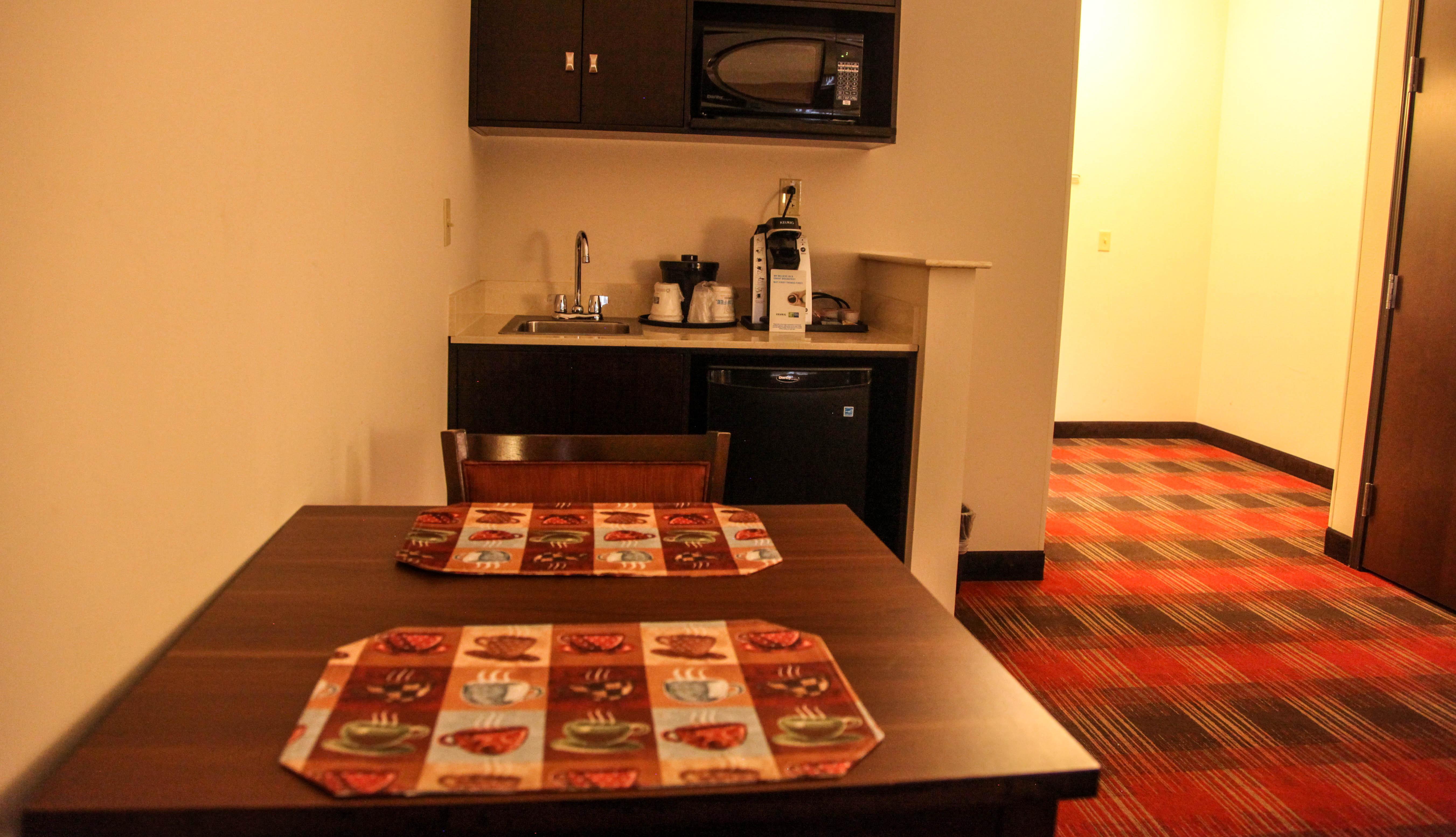 Holiday Inn Express & Suites Cumberland - La Vale By Ihg Eksteriør billede