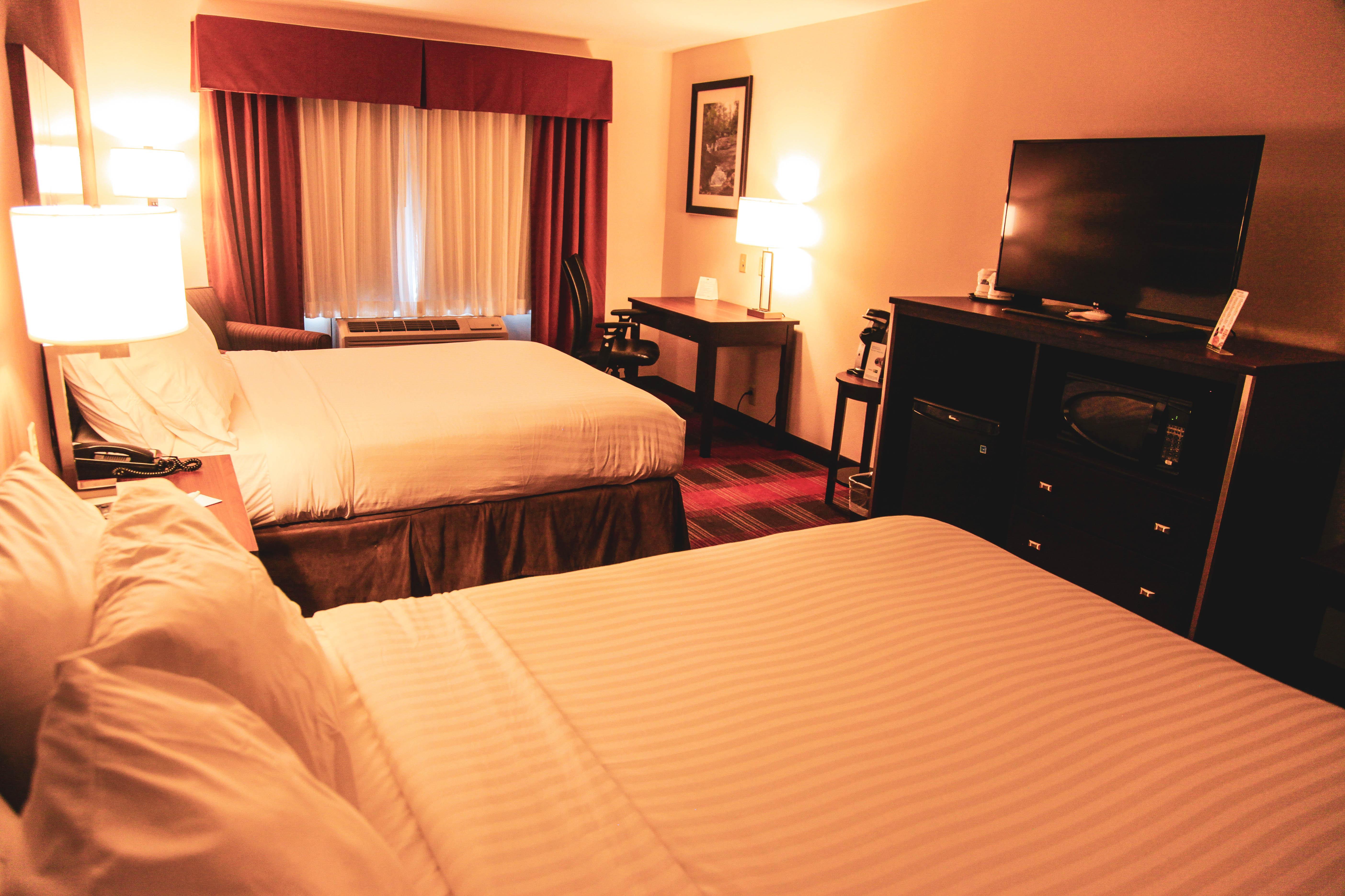 Holiday Inn Express & Suites Cumberland - La Vale By Ihg Eksteriør billede